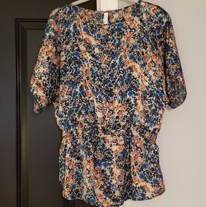 Xhiliration Floral Top - Size L